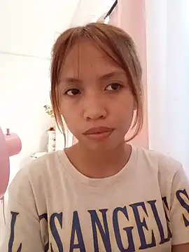 Snapshot of sweetpinayxxx chatting on 06.19.26 sweetpinayxxx online show from 06.19.26