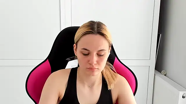 Emma starrs  online show from 05.21.26