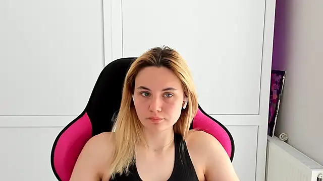 Emma starrs  online show from 05.27.26