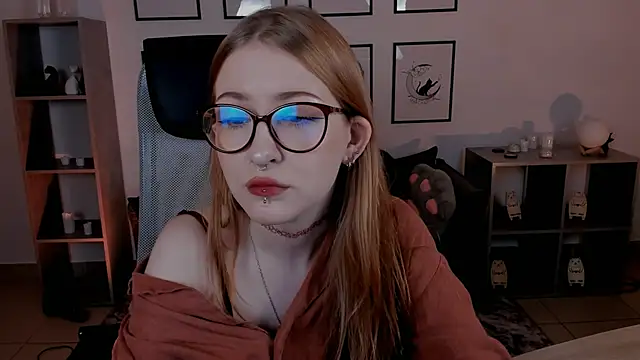 Snapshot of lanafitch chatting on 05.18.26 lanafitch online show from 05.18.26