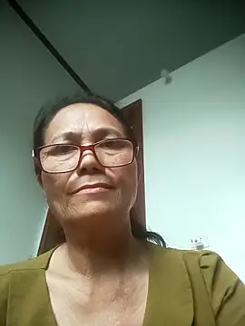 Vieekee online show from 05.12.26