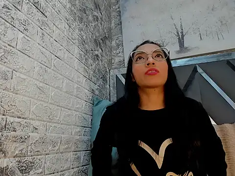 MiaDivineHYH online show from 05.29.26