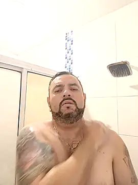 Snapshot of perverseveteranmanxxx chatting on 12.17.24 perverseveteranmanxxx online show from 12.17.24