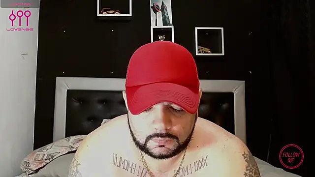 Snapshot of perverseveteranmanxxx chatting on 03.21.25 perverseveteranmanxxx online show from 03.21.25