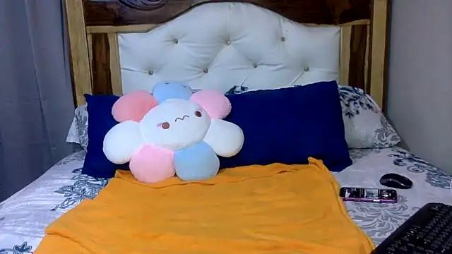 creamyamber online show from 02.17.26