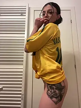 Snapshot of AshleyKartter chatting on 05.19.26 AshleyKartter online show from 05.19.26