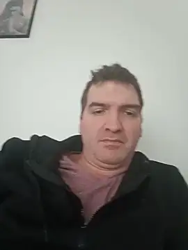 Snapshot of oncle33 chatting on 05.18.26 oncle33 online show from 05.18.26