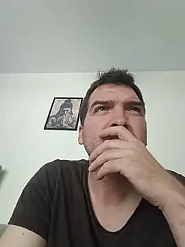 Snapshot of oncle33 chatting on 05.21.26 oncle33 online show from 05.21.26