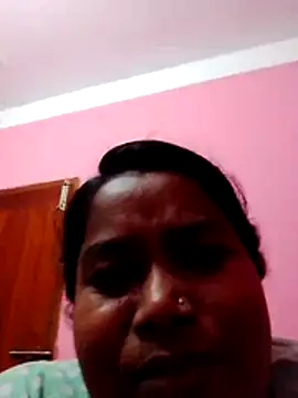 Snapshot of Mona_Vabi chatting on 07.26.26 Mona Vabi online show from 07.26.26