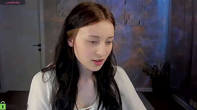 Tracey Gill online show from 06.07.26