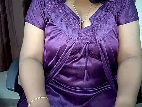 Snapshot of MALLU_WAVEZZZ chatting on 05.18.26 MALLU WAVEZZZ online show from 05.18.26