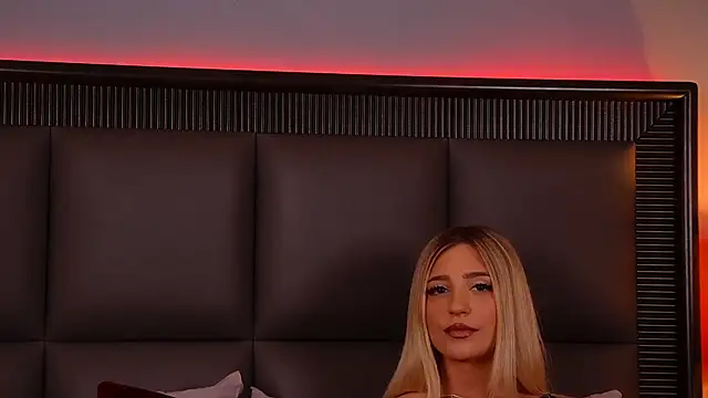 Ivy Noirr online show from 07.22.26