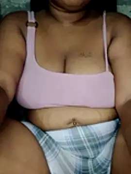 Snapshot of Rishwana77 chatting on 05.19.26 Rishwana77 online show from 05.19.26