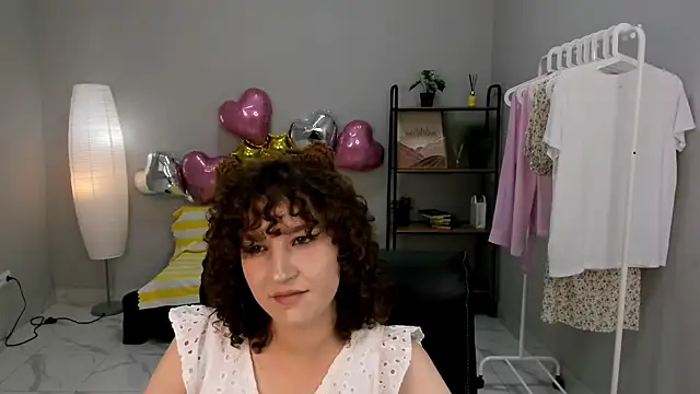Snapshot of Miriam_Boshe chatting on 05.16.26 Miriam Boshe online show from 05.16.26