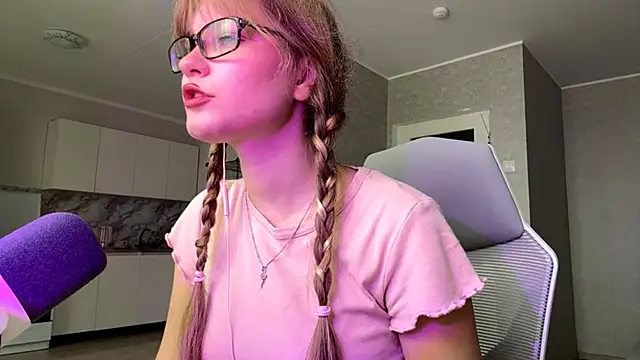 Snapshot of SeePalange chatting on 05.18.26 SeePalange online show from 05.18.26
