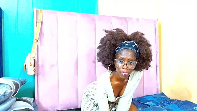 Snapshot of SexySlimTeaXx chatting on 06.14.26 SexySlimTeaXx online show from 06.14.26