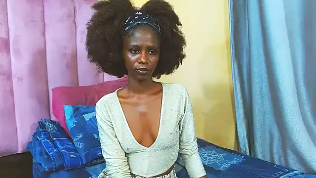 Snapshot of SexySlimTeaXx chatting on 06.18.26 SexySlimTeaXx online show from 06.18.26