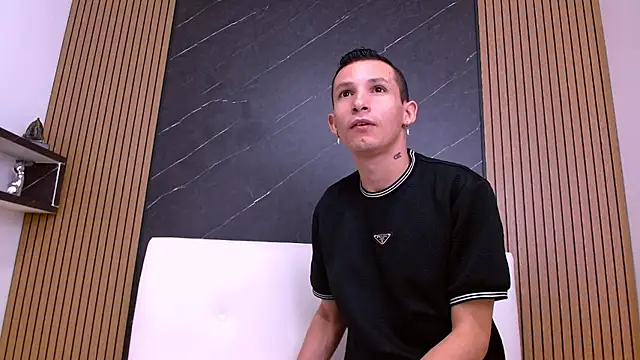 Snapshot of Isak_Berekoa chatting on 05.21.26 Isak Berekoa online show from 05.21.26