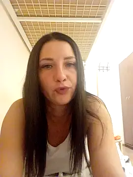 Snapshot of CarolWarren_ chatting on 07.15.26 CarolWarren online show from 07.15.26