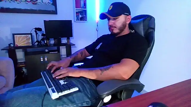 Snapshot of Thiago_420 chatting on 05.16.26 Thiago 420 online show from 05.16.26