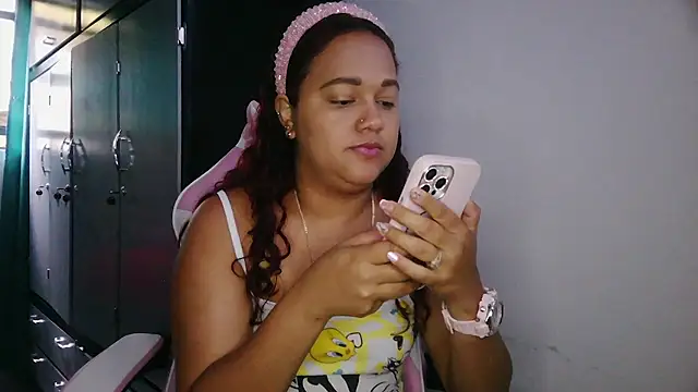 Snapshot of saramichell445734 chatting on 05.26.26 saramichell445734 online show from 05.26.26