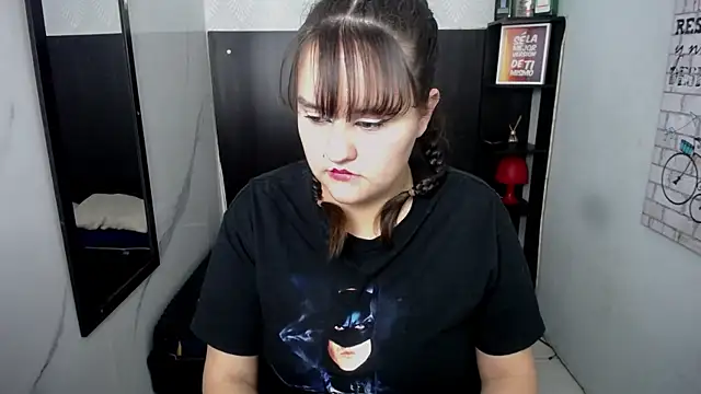 Snapshot of emili_rey chatting on 05.28.26 emili rey online show from 05.28.26