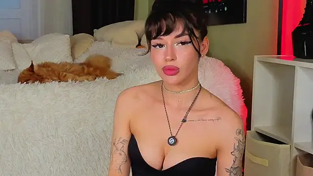 Regina Amour online show from 06.22.26