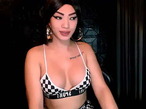 Snapshot of manila_pornstar chatting on 10.14.25 manila pornstar online show from 10.14.25