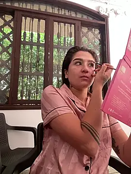 IsabelleMilan online show from 07.12.26