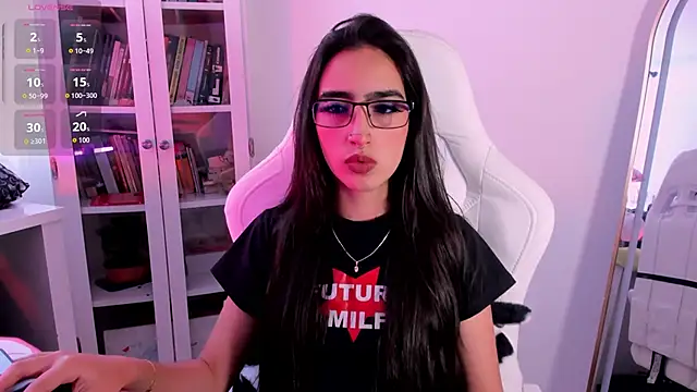 AgathaBlair online show from 05.23.26