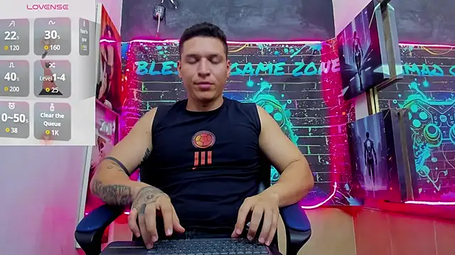 lucassimone  online show from 05.18.26