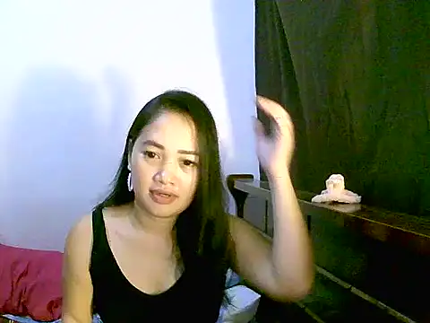 Snapshot of Cute4cumm chatting on 05.13.26 Cute4cumm online show from 05.13.26