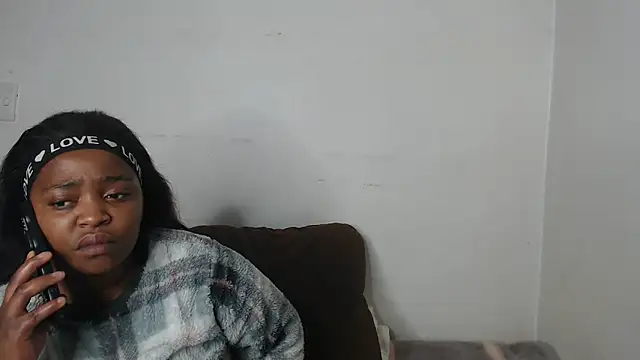 African Busty online show from 06.20.26