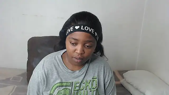 African Busty online show from 06.23.26