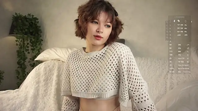 AlesiaPeasel online show from 07.18.26