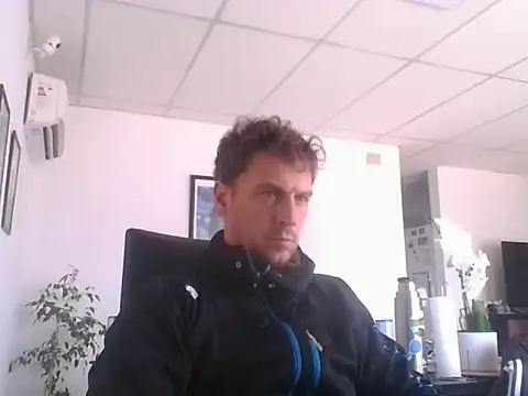 Snapshot of sebasevi chatting on 05.21.26 sebasevi online show from 05.21.26