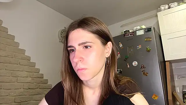 ZaraGuyette online show from 05.17.26
