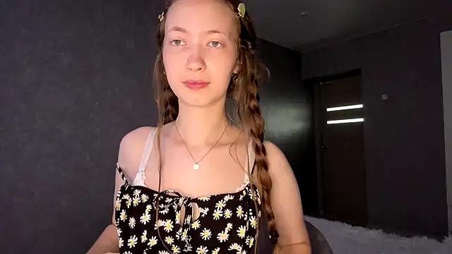 Emily Mur  online show from 07.20.26