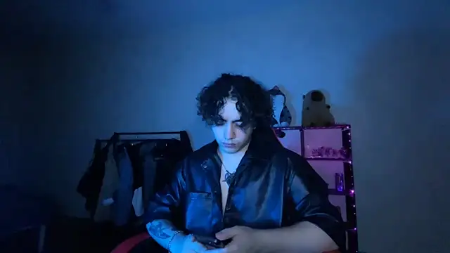 Snapshot of _ELIGOS_ chatting on 06.12.26 ELIGOS online show from 06.12.26