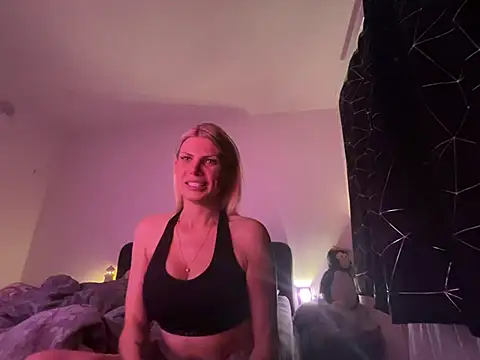Hailey amour online show from 05.18.26