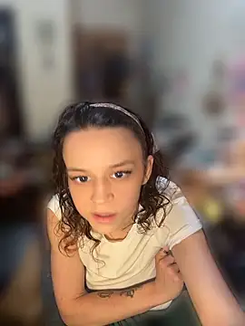 Daintydaisy2004 online show from 05.25.26