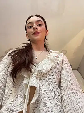 Snapshot of LucianaAriaas chatting on 05.20.26 LucianaAriaas online show from 05.20.26