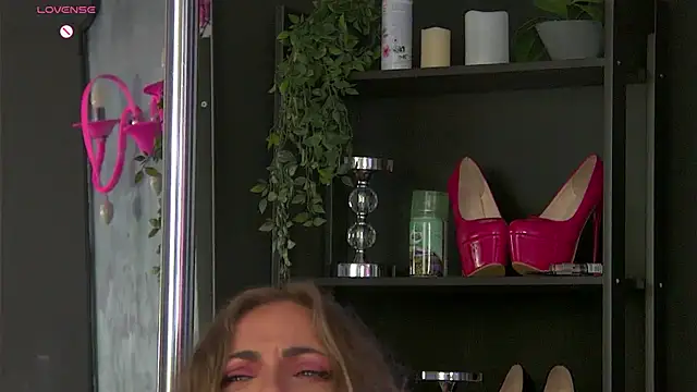 AnneGoddesss online show from 07.03.26