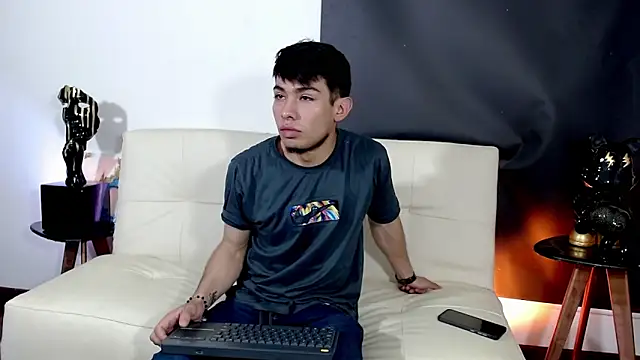 Snapshot of juancho_wild chatting on 05.19.26 juancho wild online show from 05.19.26