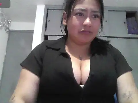 Snapshot of Alaia_moretti chatting on 05.21.26 Alaia moretti online show from 05.21.26