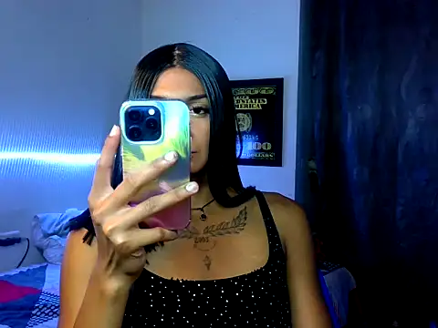 Snapshot of Alexxasexy chatting on 05.15.26 Alexxasexy online show from 05.15.26