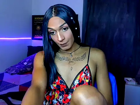 Snapshot of Alexxasexy chatting on 05.17.26 Alexxasexy online show from 05.17.26