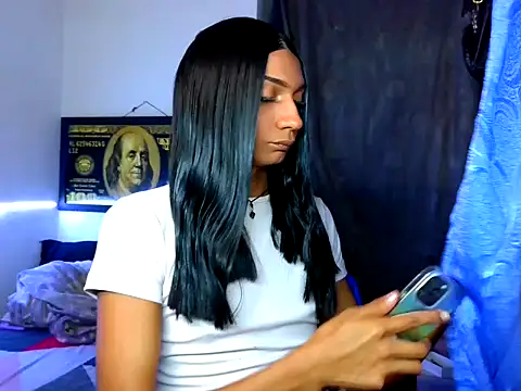 Snapshot of Alexxasexy chatting on 05.19.26 Alexxasexy online show from 05.19.26
