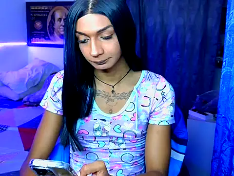 Snapshot of Alexxasexy chatting on 05.19.26 Alexxasexy online show from 05.19.26