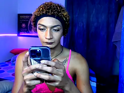 Snapshot of Alexxasexy chatting on 05.26.26 Alexxasexy online show from 05.26.26